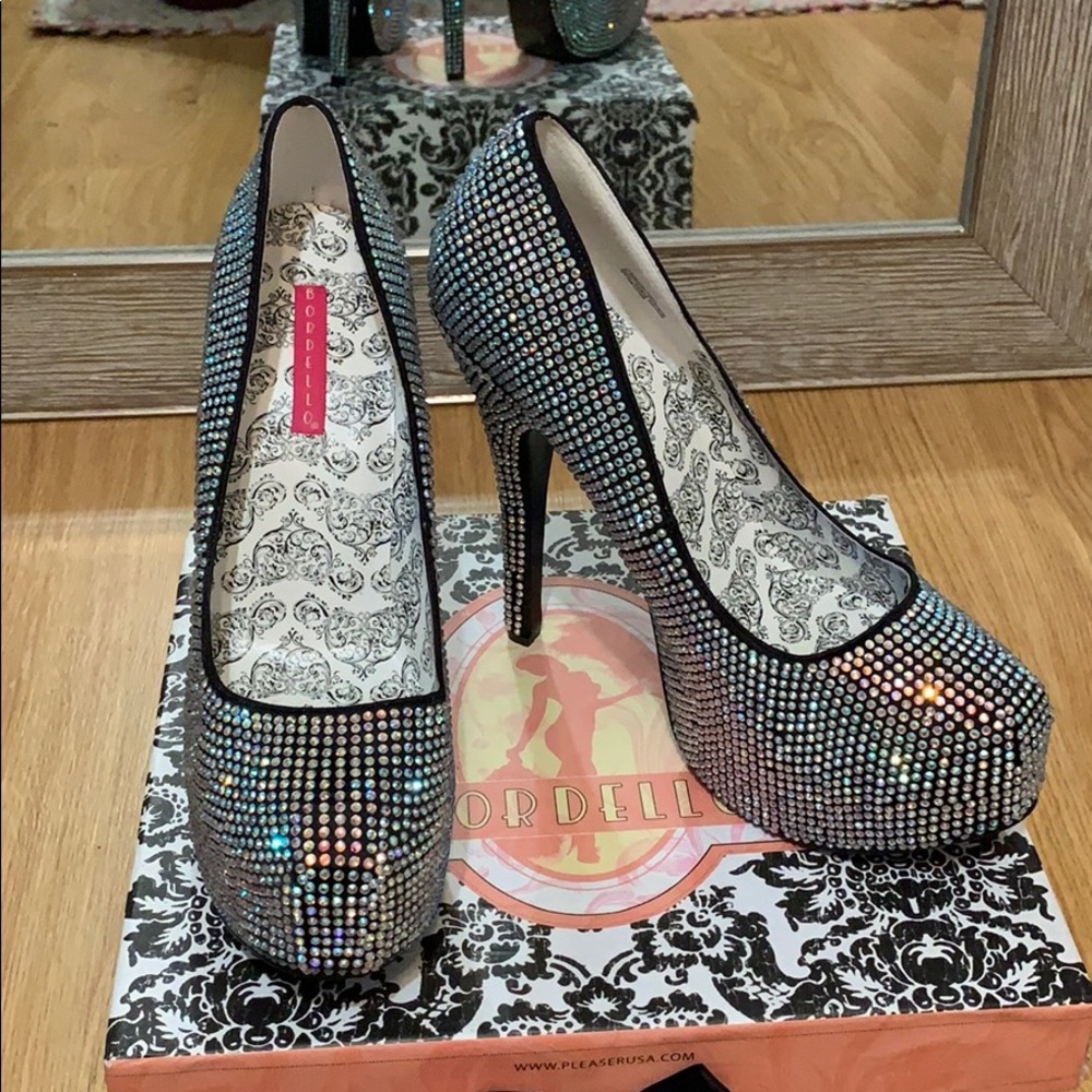 🎉🎉 Bordello Sexy Iridescent Rhinestone Heels